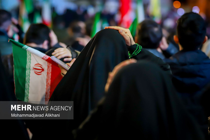 اجتماع حمایت از رزمندگان در مقابله با دشمن آمریکایی - صهیونی