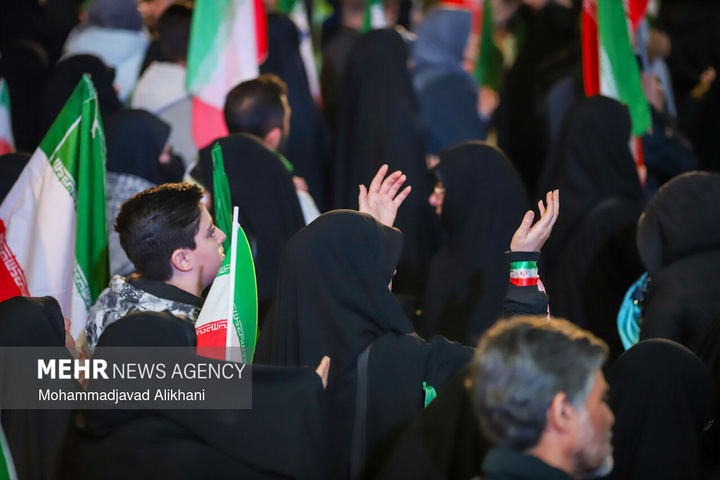 اجتماع حمایت از رزمندگان در مقابله با دشمن آمریکایی - صهیونی