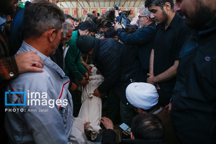 تشییع و خاکسپاری شهدای جنگ رمضان در بهشت زهرا (س)