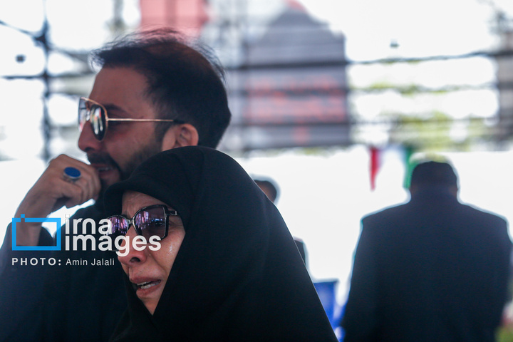 تشییع و خاکسپاری شهدای جنگ رمضان در بهشت زهرا (س)