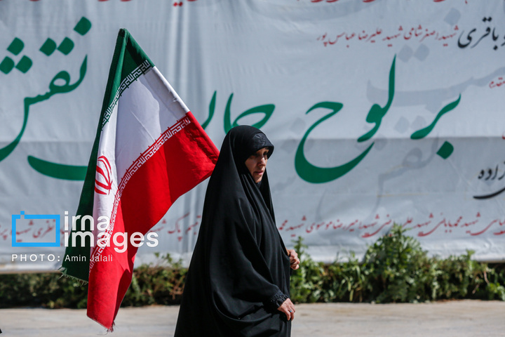 تشییع و خاکسپاری شهدای جنگ رمضان در بهشت زهرا (س)