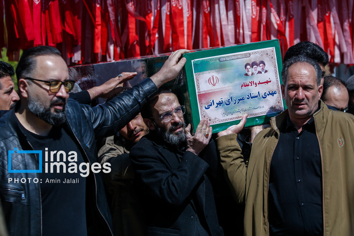 تشییع و خاکسپاری شهدای جنگ رمضان در بهشت زهرا (س)