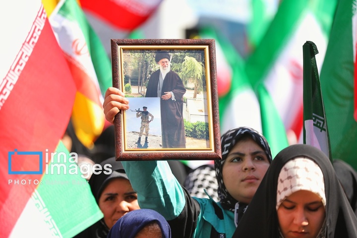 روز جمهوری اسلامی در حسینیه اعظم زنجان