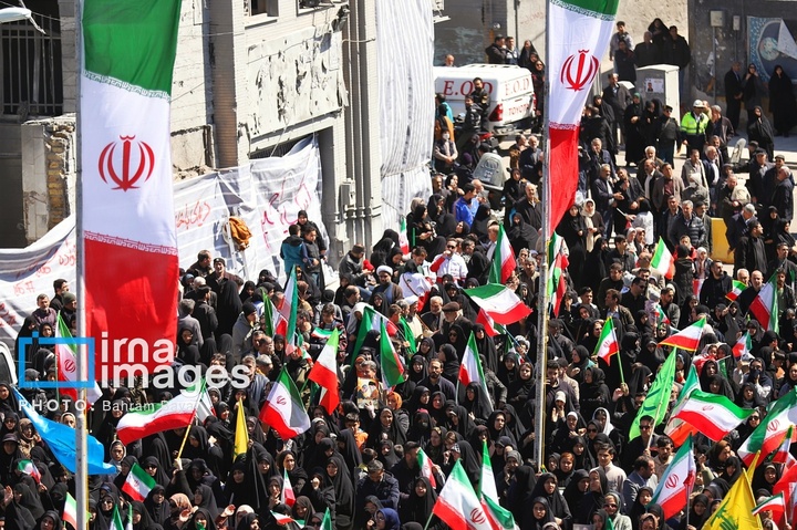 روز جمهوری اسلامی در حسینیه اعظم زنجان