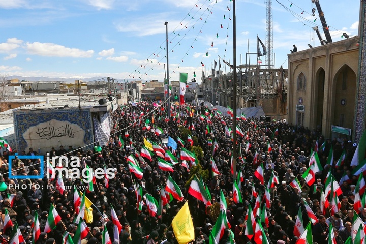 روز جمهوری اسلامی در حسینیه اعظم زنجان