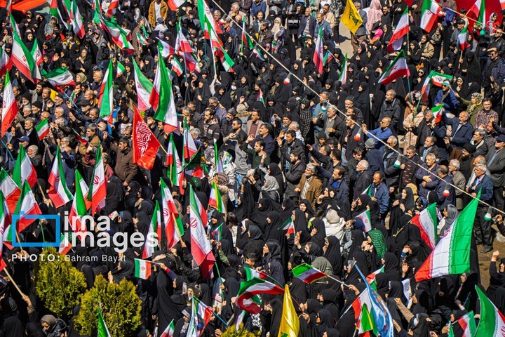 روز جمهوری اسلامی در حسینیه اعظم زنجان