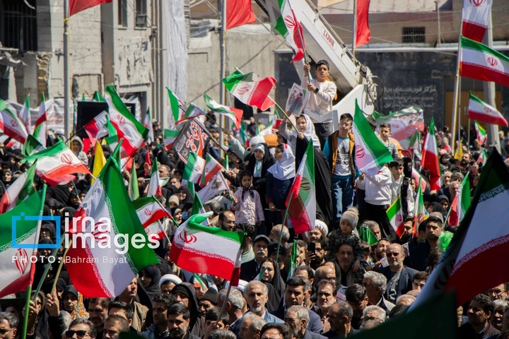 روز جمهوری اسلامی در حسینیه اعظم زنجان