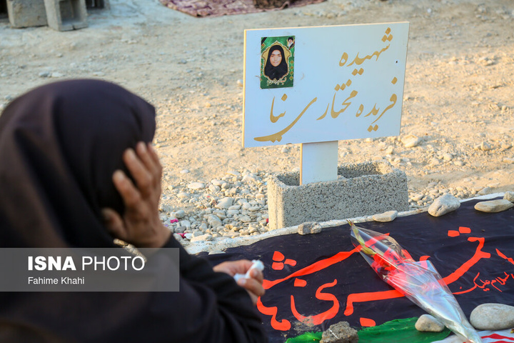 ۱۳ بدر خانواده‌های مینابی در کنار مزار فرزندان شهیدشان
