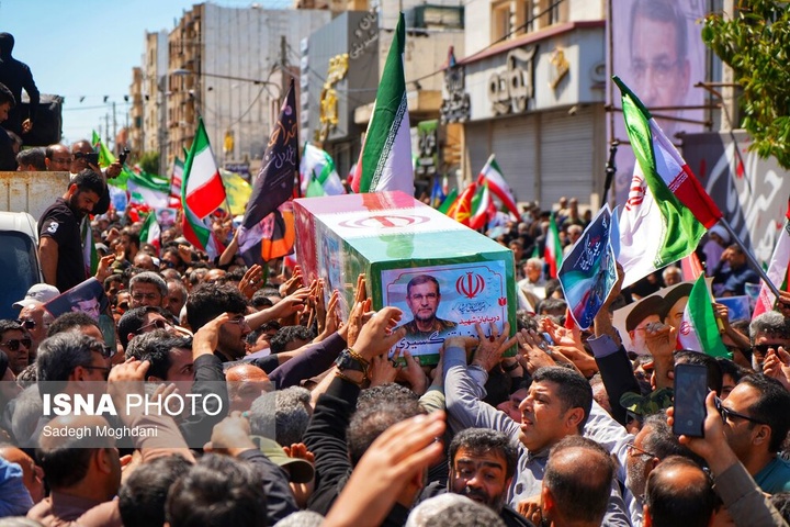 تشییع پیکر دریابان شهید «علیرضا تنگسیری» - بوشهر