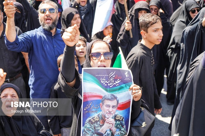 تشییع پیکر دریابان شهید «علیرضا تنگسیری» - بوشهر