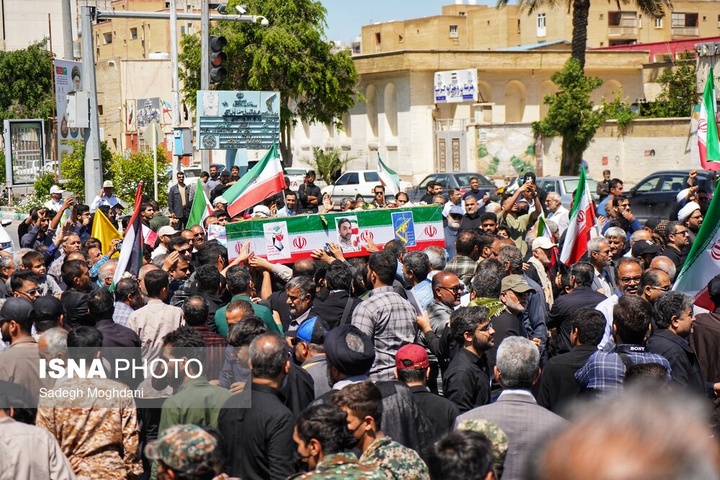 تشییع پیکر دریابان شهید «علیرضا تنگسیری» - بوشهر