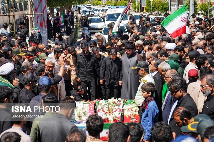 تشییع پیکر دریابان شهید «علیرضا تنگسیری» - بوشهر