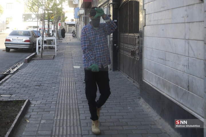 کارگاه مردمی جهادی شیشه بری در ساختمان‌های آسیب دیده