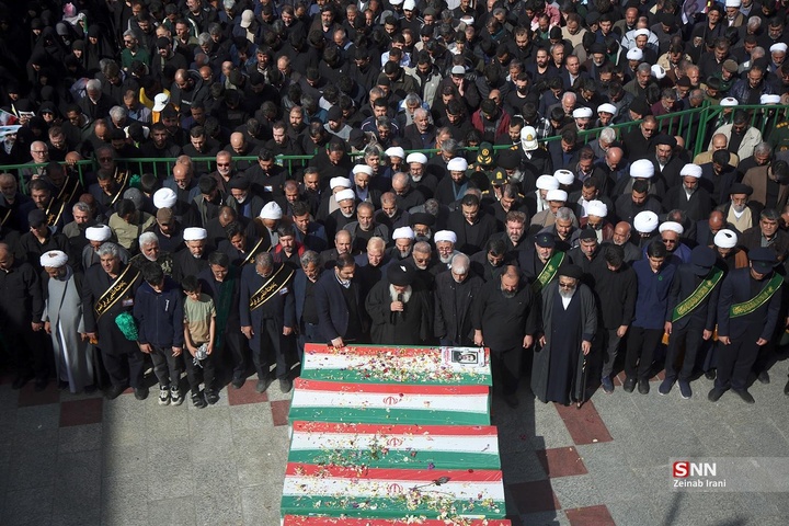 مراسم تشییع پیکر مطهر ۱۷ شهید حملات آمریکایی اسرائیلی در قم