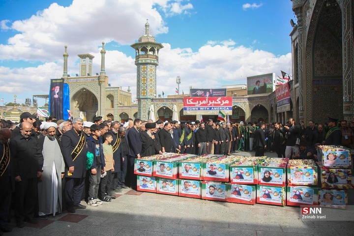 مراسم تشییع پیکر مطهر ۱۷ شهید حملات آمریکایی اسرائیلی در قم