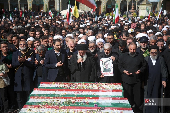 مراسم تشییع پیکر مطهر ۱۷ شهید حملات آمریکایی اسرائیلی در قم