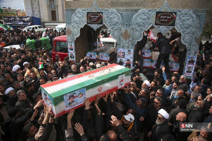 مراسم تشییع پیکر مطهر ۱۷ شهید حملات آمریکایی اسرائیلی در قم