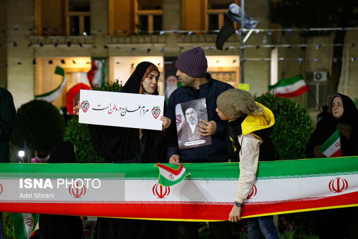 اجتماع مردم در حمایت از مدافعان وطن - اصفهان