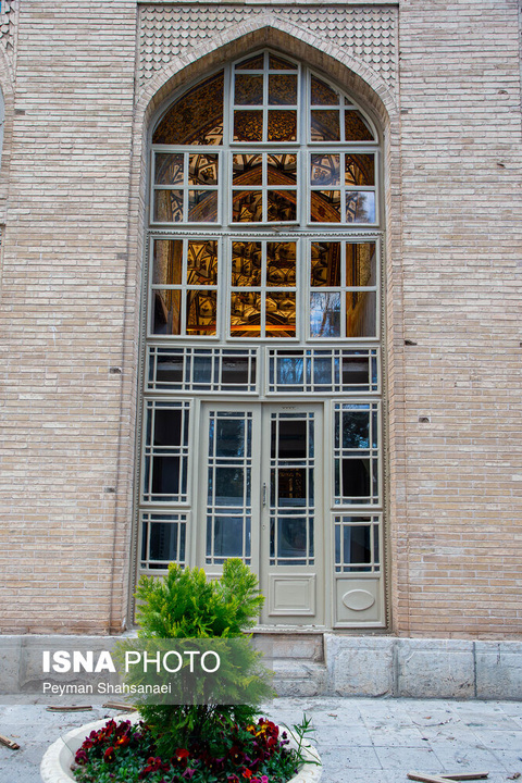 خسارات ناشی از تجاوز هوایی آمریکایی صهیونی به تالار اشرف اصفهان