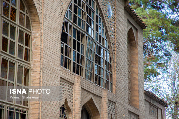 خسارات ناشی از تجاوز هوایی آمریکایی صهیونی به تالار اشرف اصفهان