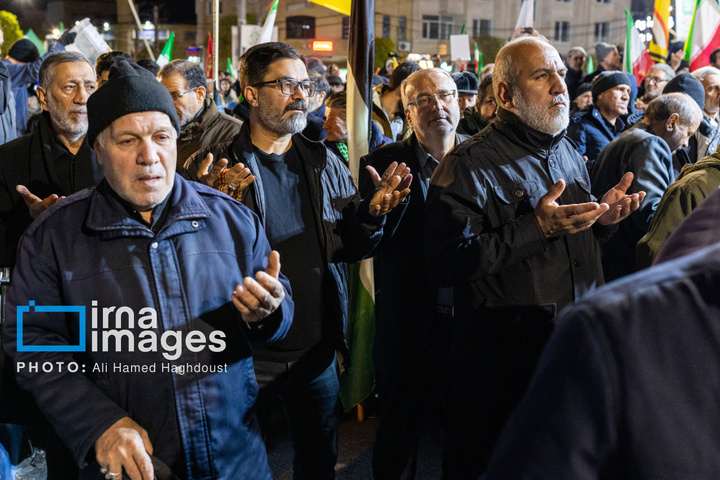 تجمع شبانه اهالی مارالان تبریز در حمایت از رزمندگان میدانز