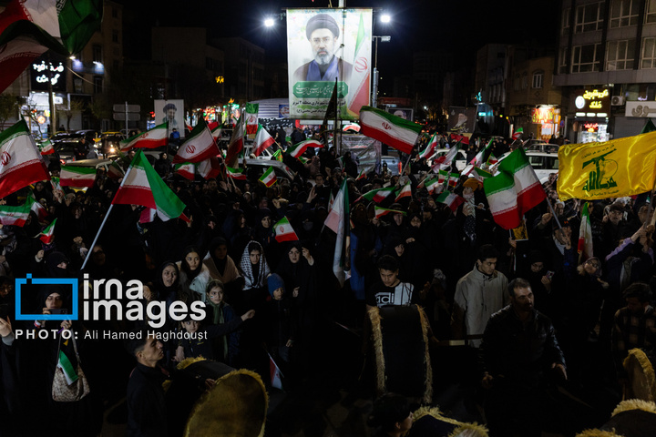 تجمع شبانه اهالی مارالان تبریز در حمایت از رزمندگان میدانز