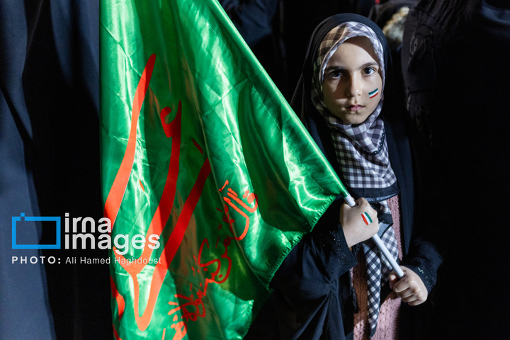 تجمع شبانه اهالی مارالان تبریز در حمایت از رزمندگان میدانز