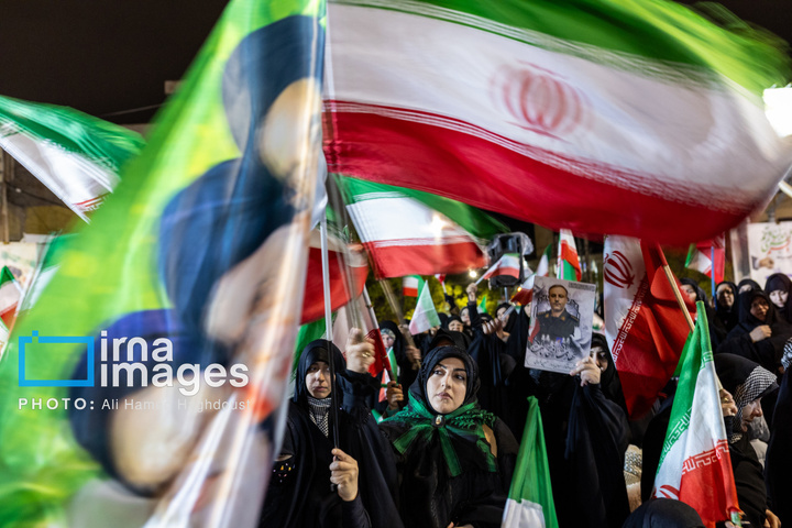 تجمع شبانه اهالی مارالان تبریز در حمایت از رزمندگان میدانز