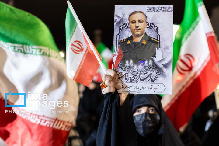 تجمع شبانه اهالی مارالان تبریز در حمایت از رزمندگان میدانز