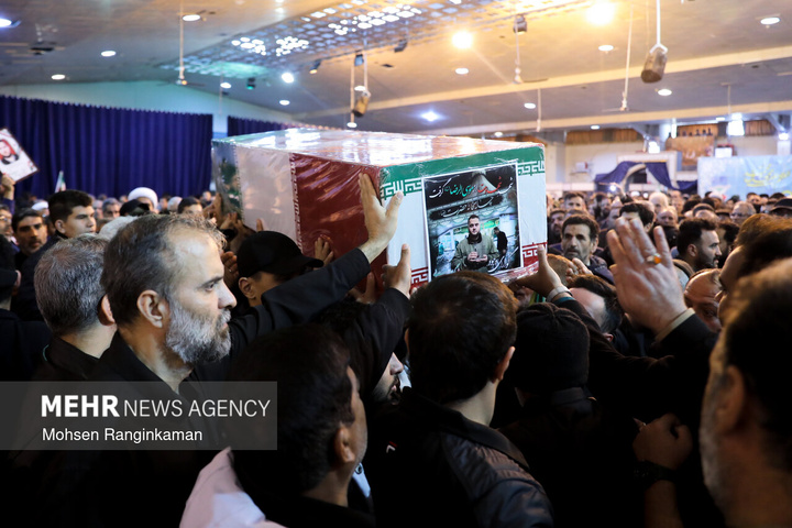 وداع با پیکر شهدای حملات صهیونی-آمریکایی