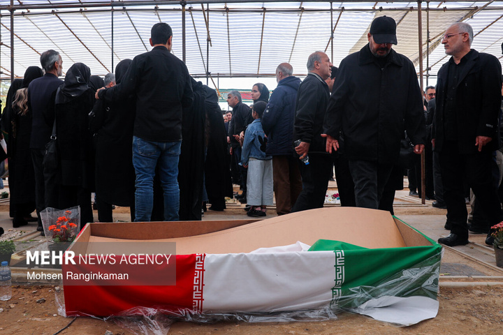 وداع با پیکر شهدای حملات صهیونی-آمریکایی