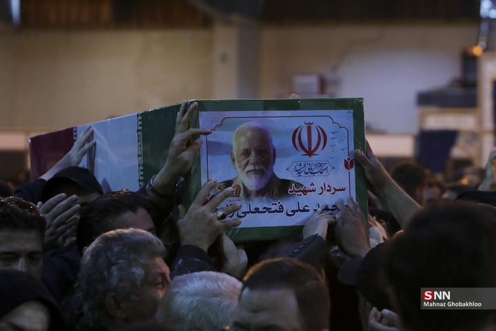 تشییع و خاکسپاری فرمانده یگان ویژه فاتحین در بهشت زهرا (سلام‌الله علیها)