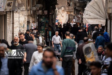 تهران ایستاده ادامه می‌دهد