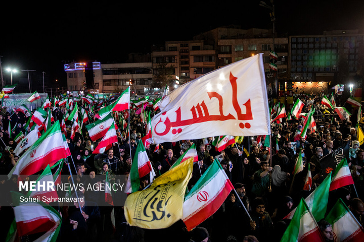 اجتماع حمایت از رزمندگان در مقابله با دشمن آمریکایی - صهیونی