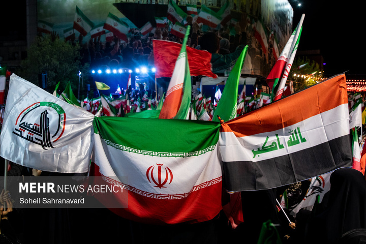 اجتماع حمایت از رزمندگان در مقابله با دشمن آمریکایی - صهیونی