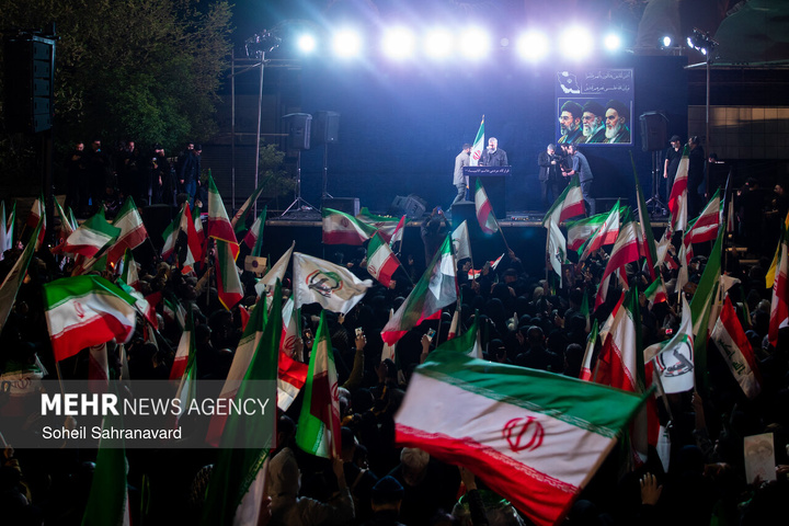 اجتماع حمایت از رزمندگان در مقابله با دشمن آمریکایی - صهیونی