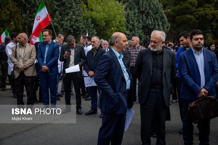 تجمع کادر سلامت در محکومیت حملات آمریکا و رژیم صهیونیستی