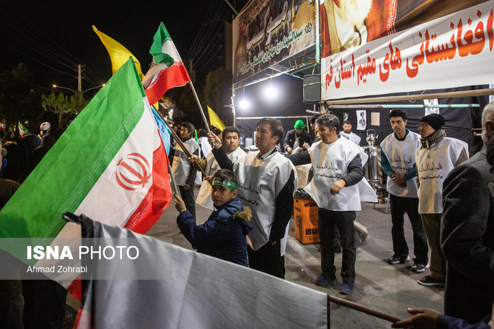 حمایت موکب‌های غیر ایرانی در تجمعات شبانه قم