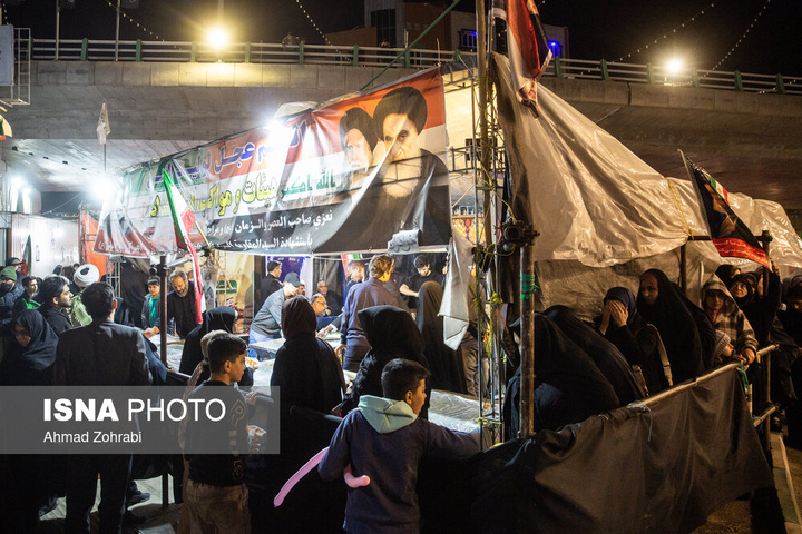 حمایت موکب‌های غیر ایرانی در تجمعات شبانه قم