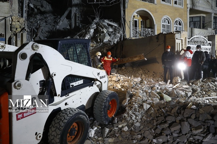 آثار تجاوز هوایی به منطقه مسکونی بلوار هنرستان قم