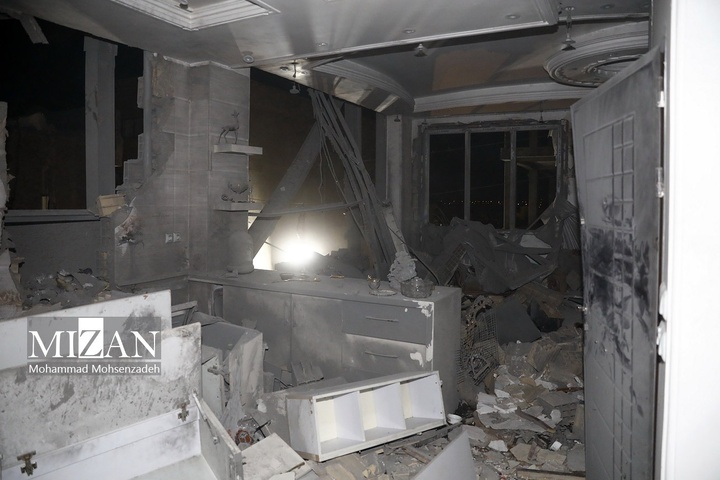 آثار تجاوز هوایی به منطقه مسکونی بلوار هنرستان قم