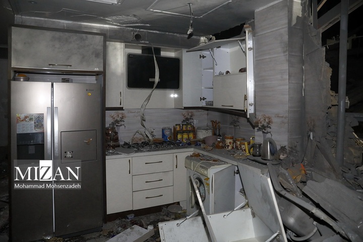 آثار تجاوز هوایی به منطقه مسکونی بلوار هنرستان قم