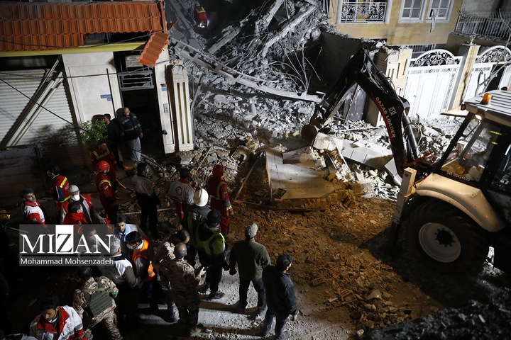 آثار تجاوز هوایی به منطقه مسکونی بلوار هنرستان قم