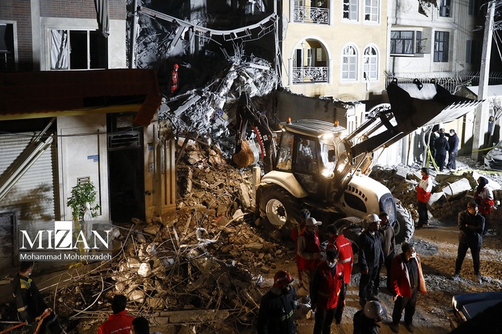 آثار تجاوز هوایی به منطقه مسکونی بلوار هنرستان قم