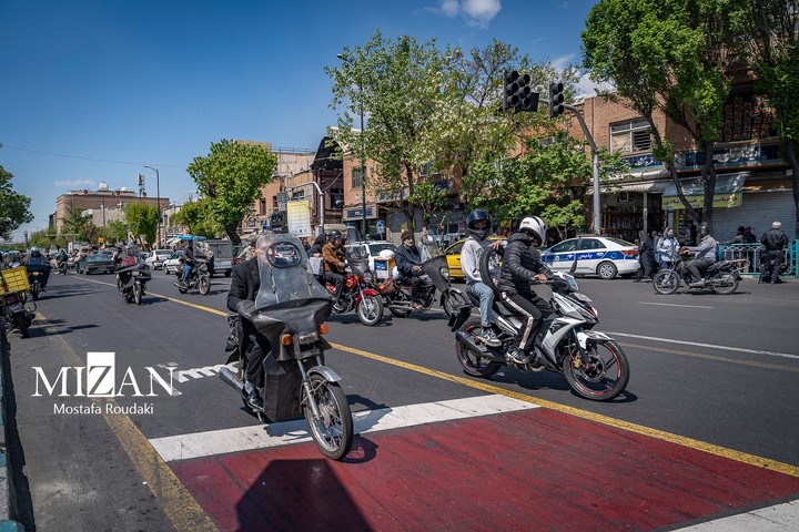 تهران ایستاده ادامه می‌دهد