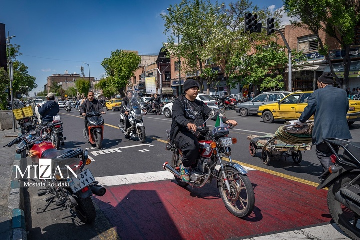 تهران ایستاده ادامه می‌دهد