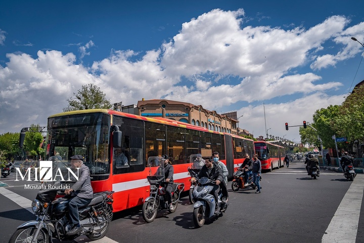 تهران ایستاده ادامه می‌دهد