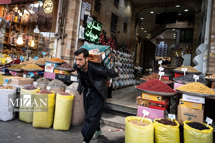 تهران ایستاده ادامه می‌دهد