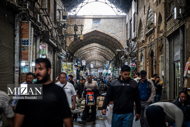 تهران ایستاده ادامه می‌دهد