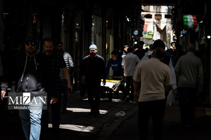تهران ایستاده ادامه می‌دهد